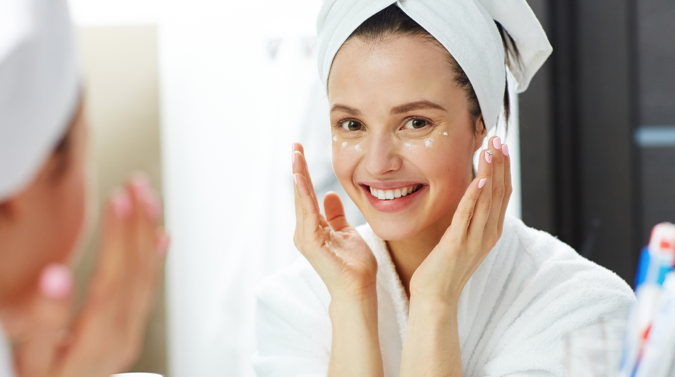 ¿Sabes aplicar correctamente un contorno de ojos?